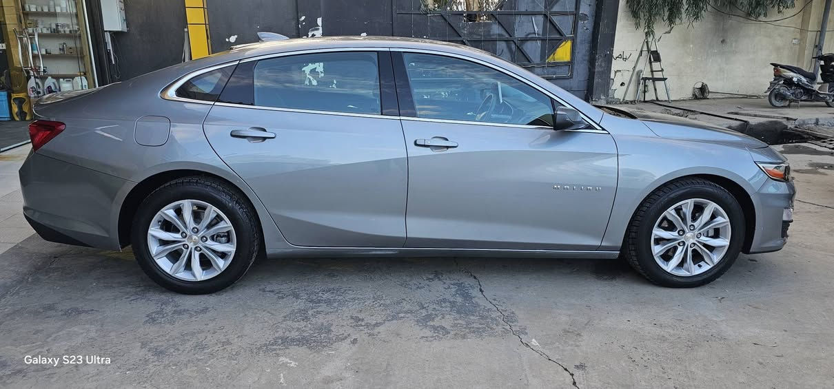 ماليبو للبيع
السعر 125
موديل 2023
بدون اريباك بدون حادث فقط هاي الي بصوره 
السياره كيج 240
رقم الانبار حره 
تحويل ثاني يوم 
سياره جدا نظيفه
***********
