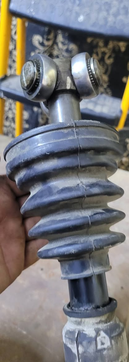 تبديل صدر امامي نيسان
وتجفيت درايم شفت جهت اليمين
وقواعد دبل
وراس روط جهت اليمين واليسار
استفسار ***********
العنوان الحريه الاولئ
