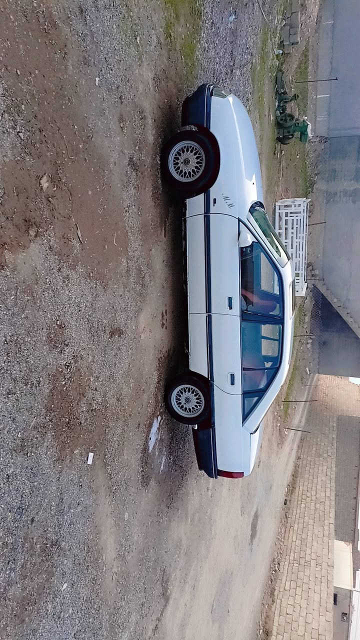 السلام عليكم اوبل اوميگه موديل 88 محرك جديد صدر جديد رقم ألماني سياره مابيه خياس ولا بيه نقص السعر 30 وبيه مجال قليل / ***********
