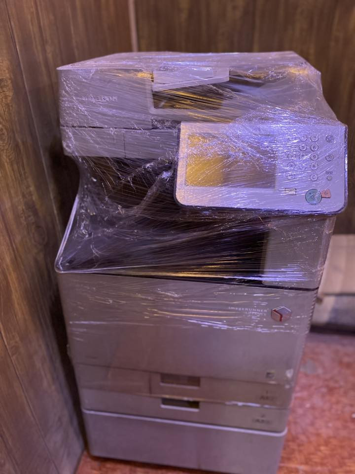 السلام عليكم. للبيع اجهزة مستعملة وشغالة ١٠٠٪؜  وهي::
١- استنساخ كانونc3325i ملون وابيض واسود السعر ٦٥٠ الف كامل المواصفات . 
٢- طابعة كانون mf645cx كامل المواصفات السعر ٣٥٠الف. 
٣- طابعات hp pro200  عدد ٣ كامل المواصفات سعرهن كلهن ٧٥٠ الف. 
ملاحظة :- كامل المواصفات يعني تشمل &شاشة لمس/ واي فاي/ سكنر فيدر/ طباعة وجهين بسرعة عالية/ وبقية المواصفات المعروفة. 
للاستفسار التواصل على الارقام👇👇👇👇
***********  يشمل مواقع التواصل / ***********☎️
