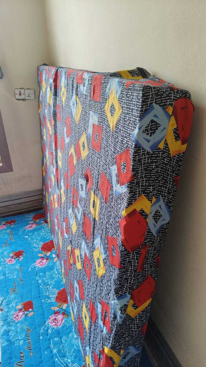 دوشك للبيع للتواصل الاتصال على رقم ***********
