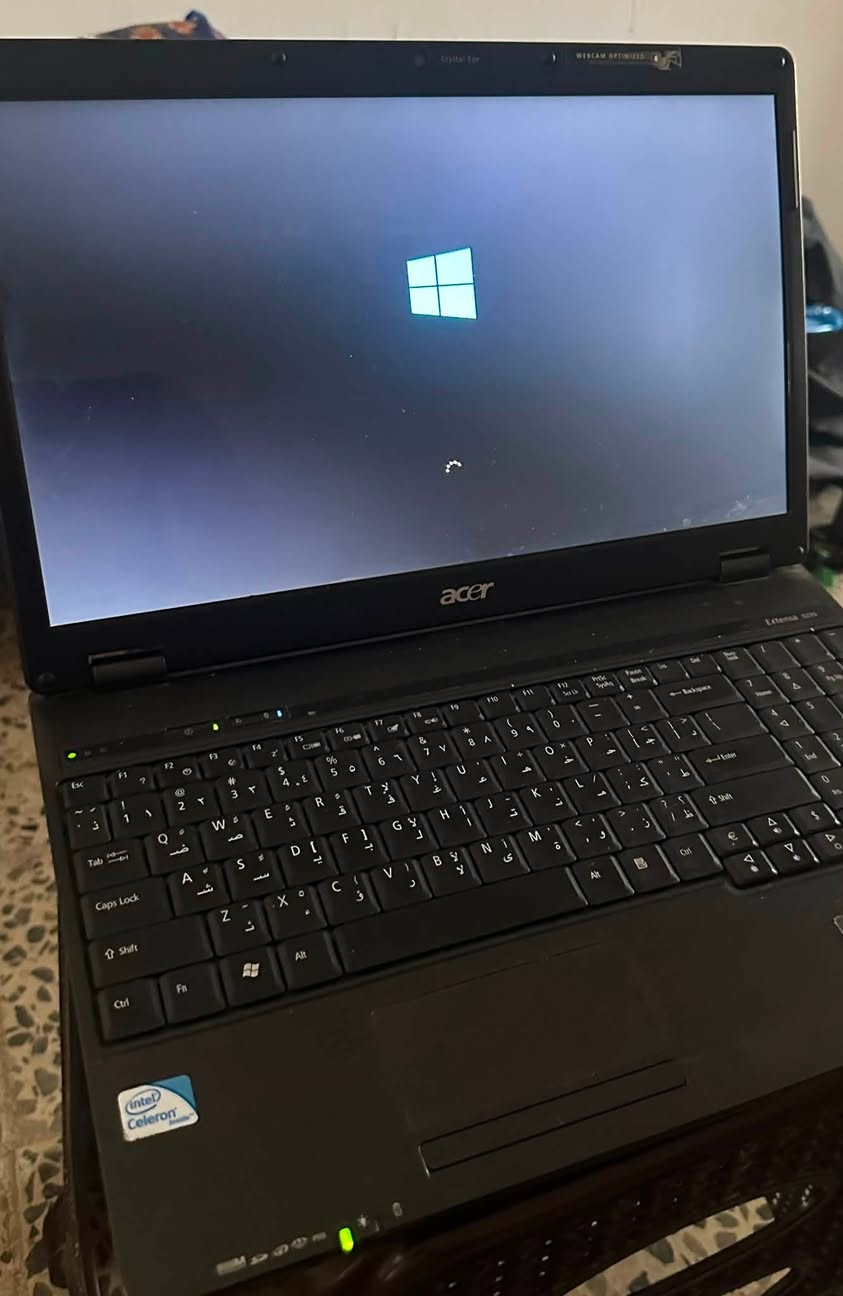 لابتوب acer للبيع
المعالج (Processor): Intel(R) Celeron(R) CPU 900 @ 2.20GHz
الذاكرة العشوائية (RAM): 1.00 جيجابايت
 نوع النظام: نظام تشغيل 32 بت، ومعالج يستند إلى x64
 اسم الجهاز: DESKTOP-K0DIK37

تصلح للتصفح وليس للألعاب ويمكنك تعديل عليها وتطوير الرام او الهارد

السعر 60 - بغداد - ***********
