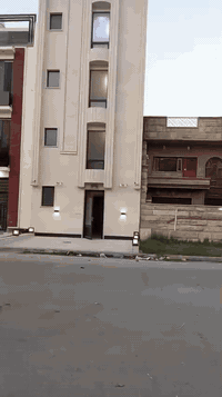 🔥 فرصة ذهبية لا تُعوّض — للبيع بناية سكنية بعائد استثماري مذهل! 🔥

📍 الموقع: اليرموك — قرب ساحة النسور
📌 موقع استراتيجي وقريب من جميع المرافق الخدمية (أسواق – مدارس – مطاعم – مواقف – مواصلات)

🏢 تفاصيل البناية:
📏 المساحة: 100 متر
🌐 الواجهة: 6 متر
🏠 4 طوابق + استوديو
🚪 4 شقق سكنية
🛗 مجهزة بمصعد حديث

✨ المميزات:
• البناية مؤجّرة بالكامل بعقود ثابتة
• وارد شهري قوي: 4,700 دولار
• كل شقة مجهزة بـ سبالت و كاونترات حديثة
• تشطيب راقٍ وجاهز للسكن
• حركة طلب عالية على الإيجار بسبب موقعها المميز

💎 استثمار جاهز من اليوم الأول — دخل ثابت بدون أي تكاليف إضافية!

📞 للمستثمرين الجادين فقط

***********
***********

مباشره مع صاحب العقار 

تتوفر عروض اخرى بمختلف المساحات

بنايات تجارية بوارد شهري 

بنايات سكنية مؤجرة بالكامل 

بنايات سكنية قيد الانشاء 

منازل مودرن - منازل كلاسك - فلل 

قطع اراضي بمختلف المساحات 

نستقبل كافة العروض التجارية والسكنية 

شركة ملاك العاصمة للعقارات 

دليلكم العقاري في اليرموك 

نقدم لكم افضل العروض والنصائح العقارية 
 

نستقبل اتصالاتكم على مدار الساعة وطيلة أيام الأسبوع 

#عقارات_المنصور #عقارات_بغداد #عقارات_اليرموك #بيع_و_شراء_العقارات #المنصور_14_رمضان #مول_المنصور #اليرموك_4_شوارع #نادي_اليرموك_الترفيهي #نادي_الصيد_العراقي #كراده_بغداد_المنصور_العراق #المنطقة_الخضراء #زيونه_شارع_الربيعي
#الاميرات #نادي_الصيد #مستثمري #للبيع_والايجار_والتسويق_المنصورحي_المتنبي605_607 #اليرموك_4_شوارع #شراء #بيع #تسويق #مقاولات #تعقيب #للبيع_والايجار_والتسويق_المنصور611الداودي_613الداودي #المنصور_14_رمضان #الاميرات #عقارات_اليرموك #عقارات_بغداد #بيع_عقارات_الجامعه_اليرموك_ارض_تجارية_للبيع_استثمار_تجاري_بناية_وارد_ثابت_تفاعل
