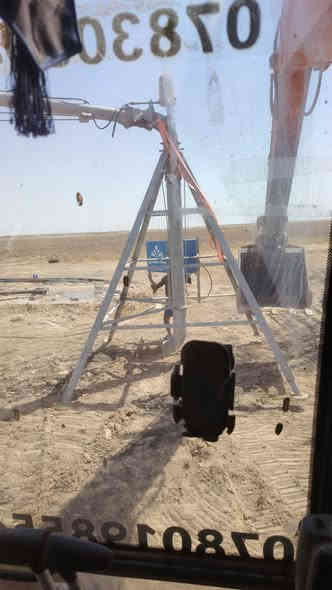 مستعدون العمال الحواض للمرشات في باديه السماوه ***********
