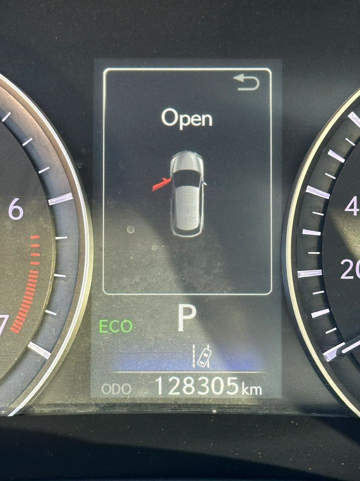 للبيع لكزس 2017 RX350 
السياره وارد كندي بدون حادث كلين 
فول مواصفات لگجري 350 
بانوراما - كشنات جلد تدفئه تبريد الامامي و الخلفي 
5 كامرات - مري شفط - 5 بصمات 
صندوك كهرباء - داتا شو 
رادارات تحديد مسار 
ماشيه 129 الف كيلو 
السياره جديده مناقصهه اي شي 
بيهه كلير باب خلفي فقط الباقي مكفوله كفاله عامه 
رقم اربيل باسمي تحويل 
السعر : 25500$ بيه مجال بسيط 
بغداد - المنصور
***********
