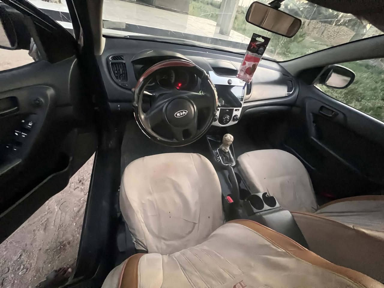 سيراتو ٢٠١٣ مكفوله من الصبغ والتبديل  نضيفه جدآ وجاهزه من كلشي كير محرك تخم تاير سياره نضيفه فول مكان السياره السماوه


**إذا كنت صاحب هذا الإعلان وتريد حذفه لأي سبب، رجاءا أرسل رسالة إلى الدعم الفني**