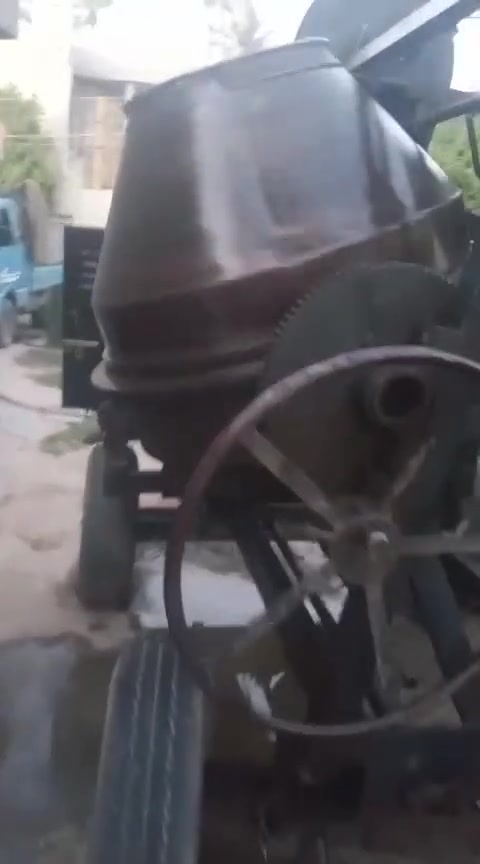 سلام عليكم ورحمه
للبيع خباطه لبناني 
خباطه خير من الله كبل للشغل
جدر ملفوف كيله نضيفه 
محرك خير من الله 
مكاني صلاح الدين بلد 
الهاتف ***********
الهاتف ‏‪***********‬‏
السعر مليونين وبيها مجال حك الجيه
