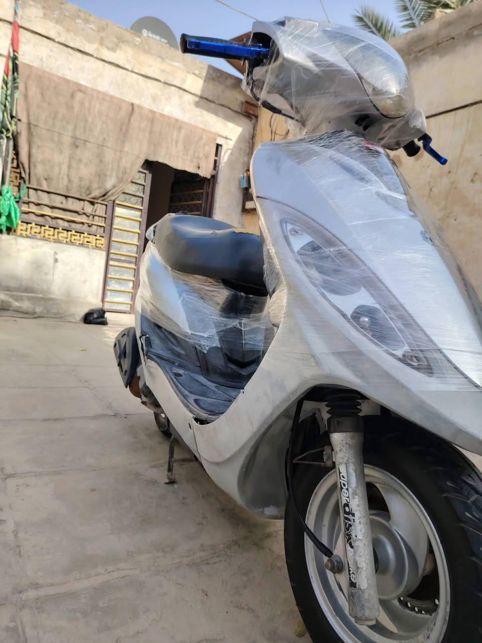 للبيع مال حاويه استونه نزلناها رقمي ***********
