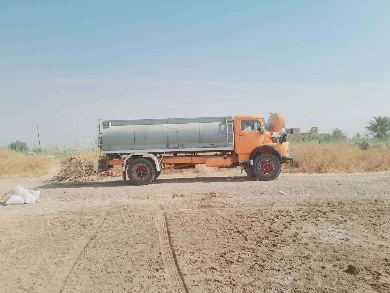 سلام عليكم ابو ردين البيع مكفوله كفاله عامه كير اكسن شصار محرك تخم تاير رقم الانبار انكليزي تحويل ثاني يوم موديل 1982//***********////***********////وهاذا
بي واتساب ***********
