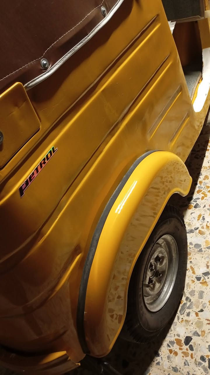 سلام عليكم تكتك مديل 18 مرقم تحويل ثاني يوم قفل ب500500 معمره مصبوغه عام                       *********** داخل احسينه الرشديه مكاني
