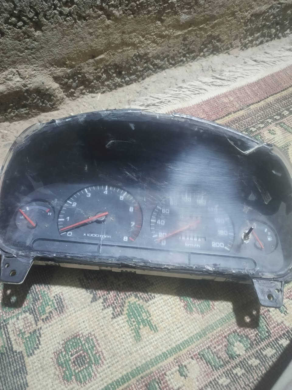 ساعه كيجات سياره انترا موديل 93
سعر ٣٠ ألف لمكان بغداد جسر دياله ***********
