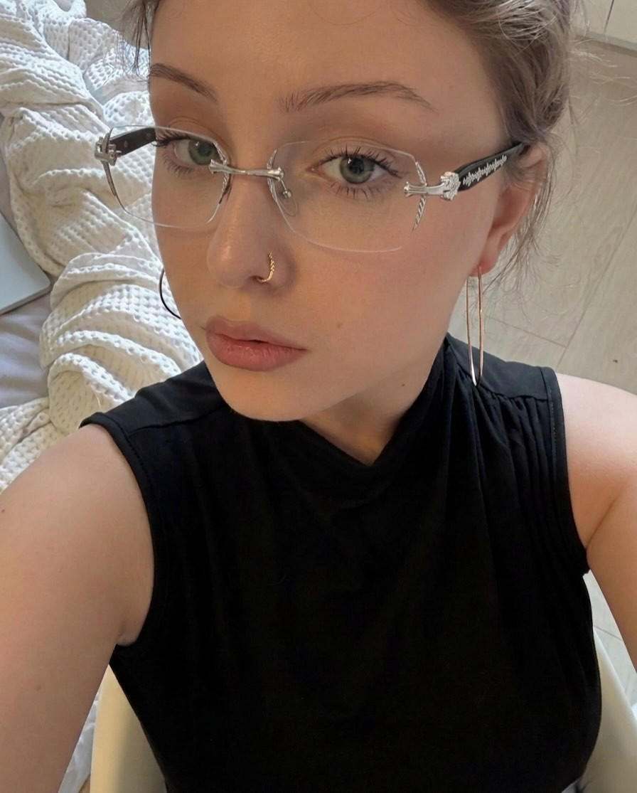 ⁨	.

نضارة كروم هارتس فضي
Chrome Hearts Silver Glasses 👓🩶

كواليتي جيد جداً💯
حماية من أشعة المبايل 
نسائي رجالي👩🏼‍🦱🧑🏼‍🦱 
 
السعر :6,750 ألف فقط🔥
____
__

متـاجرنا 👇
‪@stray_store1‪@stray_accessorie‪@stray_vintages‪@stray_suits‪@mars_librar.y‬‪@stray_stationary11‬ationary11 
 __.

__

توصيـل  الناصريه مركز الفين ديـنار ❇️

اقضيه ونواحي 3 الاف

المحافظات 5 الاف دينارر

💢عن طلب لايقل عن ال 12 الف دينار 
_
⛔ اذا كان اكو غلـط بالطلبيه او غير مشابـه للصوره يمكن استبداله

التوصيل في يـوم واحد فقط⚡🔥
_
#انمي #هاري_بوتر #ترند #كوول #مودل هودي ملابس ستراي_ستور⁩


**إذا كنت صاحب هذا الإعلان وتريد حذفه لأي سبب، رجاءا أرسل رسالة إلى الدعم الفني**