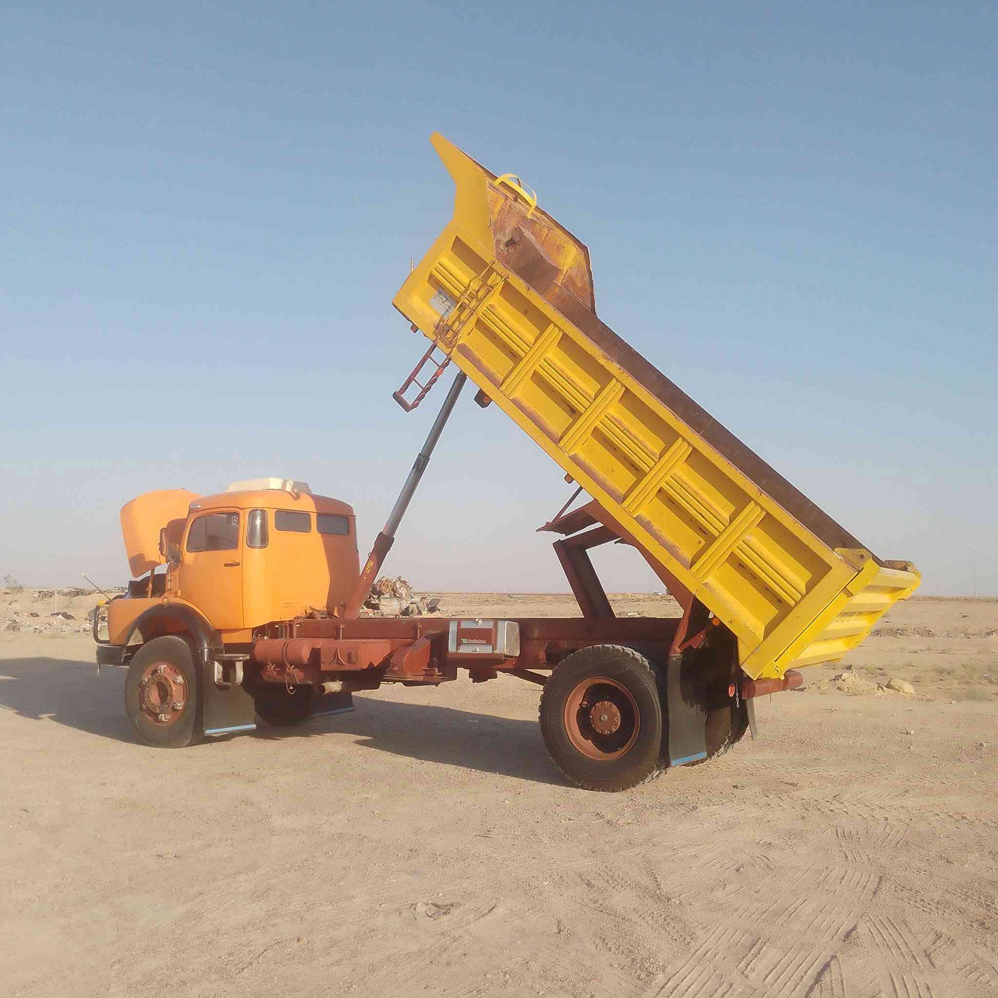 بدي تك طويله الف جعب مايلر مال كوم جدعه مامشتقل خلاص كامل الملحقات والدافعه وطابوكه مالته وياء ***********
