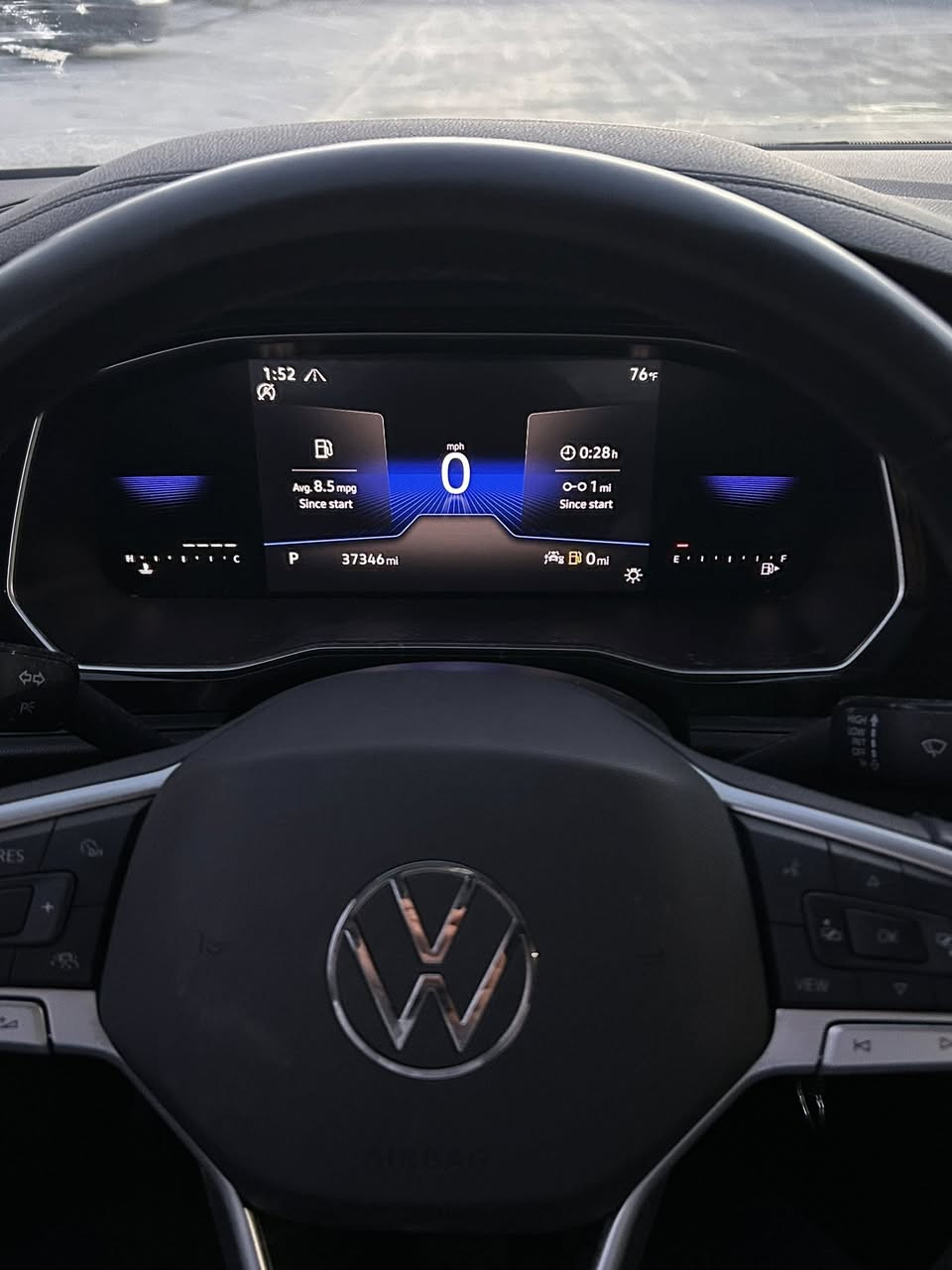 Jetta 2024 s
دوو پارجەی بۆیاخە بی ناوگرتن جەمەلاخ و بۆنیت رادار و دیاری کردنی خێرای و خەتی جادەو بێ مەسرەف ژمارکاتی ٣ مانگی لەگەڵە
نرخی ١٣٠
رەقەم شانسی 3VW5M7BU4RM103142
رەقەم تەلەفۆن ***********
