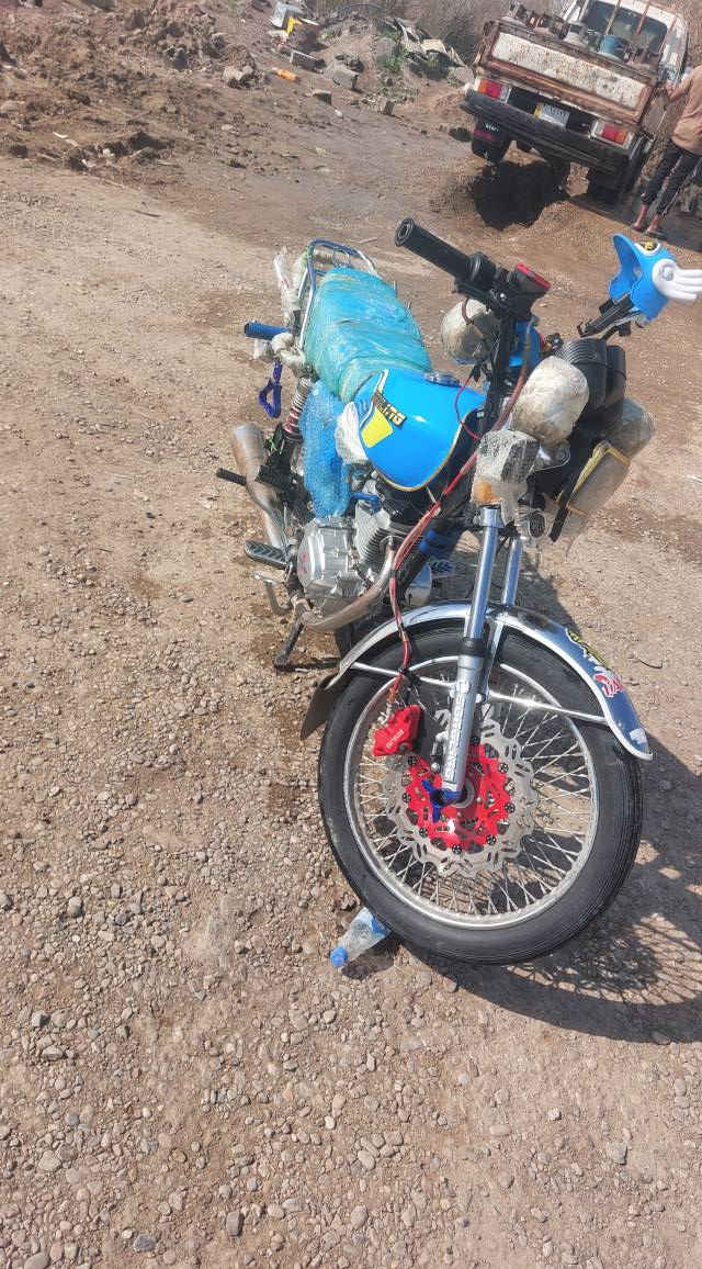 سلام عليكم دراجه تايكر 25 نضافه كدام عينك شلعه ومعدل خير من الله ما ناقصهة شي بس خيالهة 
سعر700وبيهة مجال العنوان ديالى بعقوبه صناعه ثالثه متواجد فيس 
وهاذ رقم ***********
