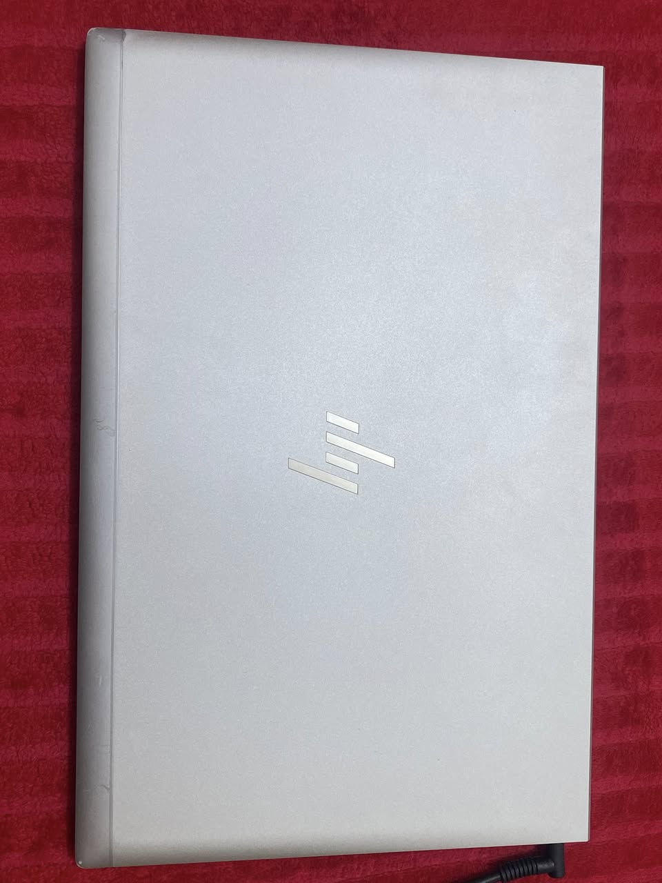 للبيع او للـمراوس ! 

HP EliteBook 850 G7

1. المعالج (Processor)
• النوع: Intel Core i5-10310U.
• الجيل: العاشر (10th Generation).

2. الذاكرة العشوائية (RAM)
• السعة: 16GB

3. نظام التشغيل (OS)
• النسخة: Windows 10 Pro.

4. الشاشة والحجم 
• موديل 850 الشاشة حجمها 15.6

 هارد512GB 
 16GB رام 
كرت شاشه 8GB داخلي 

ملحقات كامله 
مستخدم دراسه شهر فقطط !!

للاستفسار 

للاتصال او واتساب

***********
