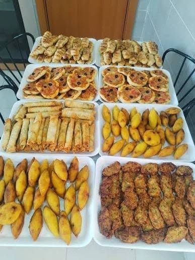 السلام عليكم كبه جريش او تمن كل 50 سعر 18 لحمه بعجين او مني بيتزا كل 25 قطعه سعر 17 فطائر صدر الزجاج او باللحم كل 25 قطعه السعر 18كيلو كليجه تمر او حلقوم خمسه مشكل 6 جوز ذب تسعه سمسم او جوز الهند سعر 5 والخفيفي اربعه شرط النظافه والترتيب طعم ولا غلطه تام هيل ودهن جنه من تطلبون تطون رايكم الف عافيه على قلبكم عرض لمده اسبوع اللي حاب يطلب قبل يوم متوفر عندي خدمه توصيل داخل كركوك مناطق القريبه علينا سعر 2000 واللي بعيده سعر 3000 للحجز والاستفسار خاص


**إذا كنت صاحب هذا الإعلان وتريد حذفه لأي سبب، رجاءا أرسل رسالة إلى الدعم الفني**