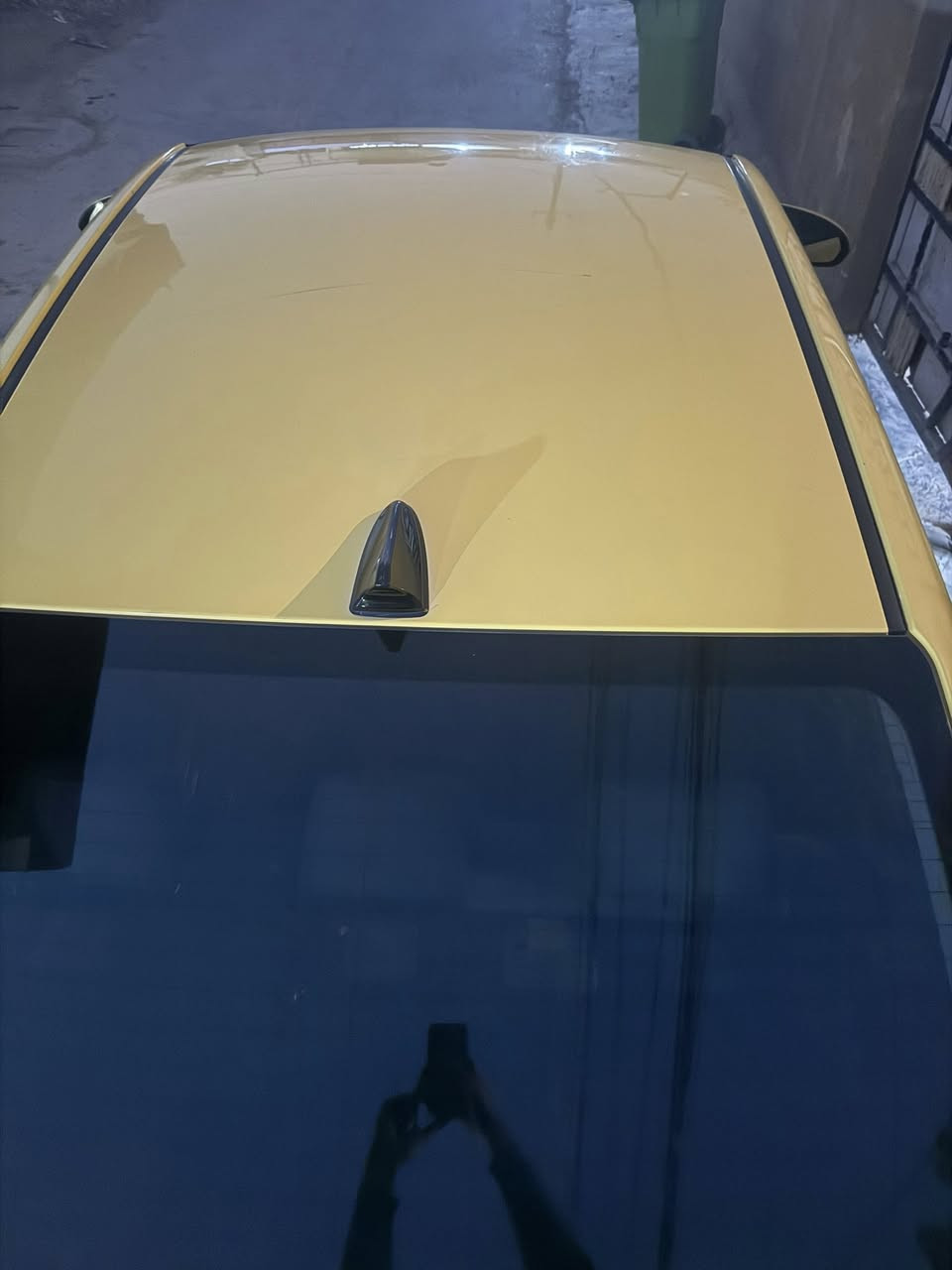 سلام عليكم الانتره ٢٠٢٠ مصبوغه مره وحده سياره خير من الله من ٢٠٢٠ولحده هسه عليد صديقي واني اخذته منه صالي سنه سياره كلش نضيفه بس شويه بيه شخوط خافيفه مكينه كير خير من الله تخم تاير جديد وياله جدد 
 صدره نص عمر مكاني بغداد سلمان باك 
رقم ***********
سعر ١٢٠وبيه مجال الطيبين
