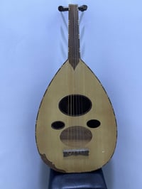 عود زرياب صوت دافأ وممتاز   السعر 135 رقم الهاتف 07723251583