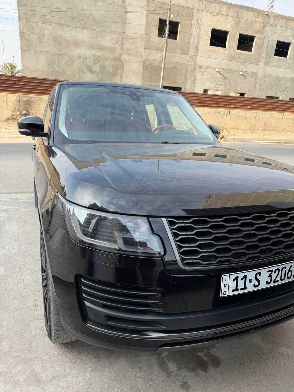 السلام عليكم … أخوان 
رانج روفر فوك للبيع 
موديل 2020 
رقم بغداد الدولي الجديد 
عداد المسافه 65 الف كيلو متر 
السياره فول مواصفات 1/1 
مكينه 6 سلندر 
داخل جلد احمر 
جنطه كهرباء 
دوس كهرباء 
السياره مغلفه كفاله عامه 
مغلفه PPF 
السعر 55000$ وبيه مجال 
للاتصال *********** 
عنوان السياره بغداد زيونه 
بيع او مراوس Webada East, Gampaha
