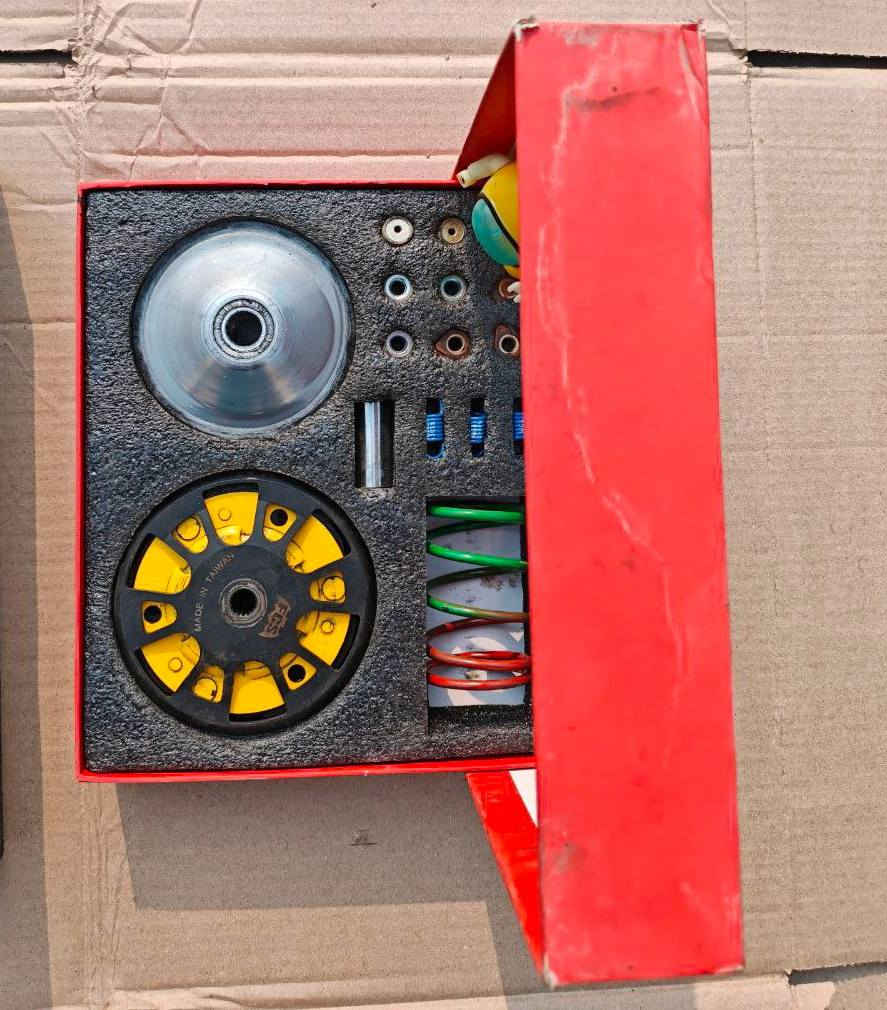 غراض ماكس عدله 
وغراض 60
وعندي غراض مصريه تفصيخ مكينه شاصي كاملات 
مكاني ناصريـــه الاسكان الصناعي
 ***********
