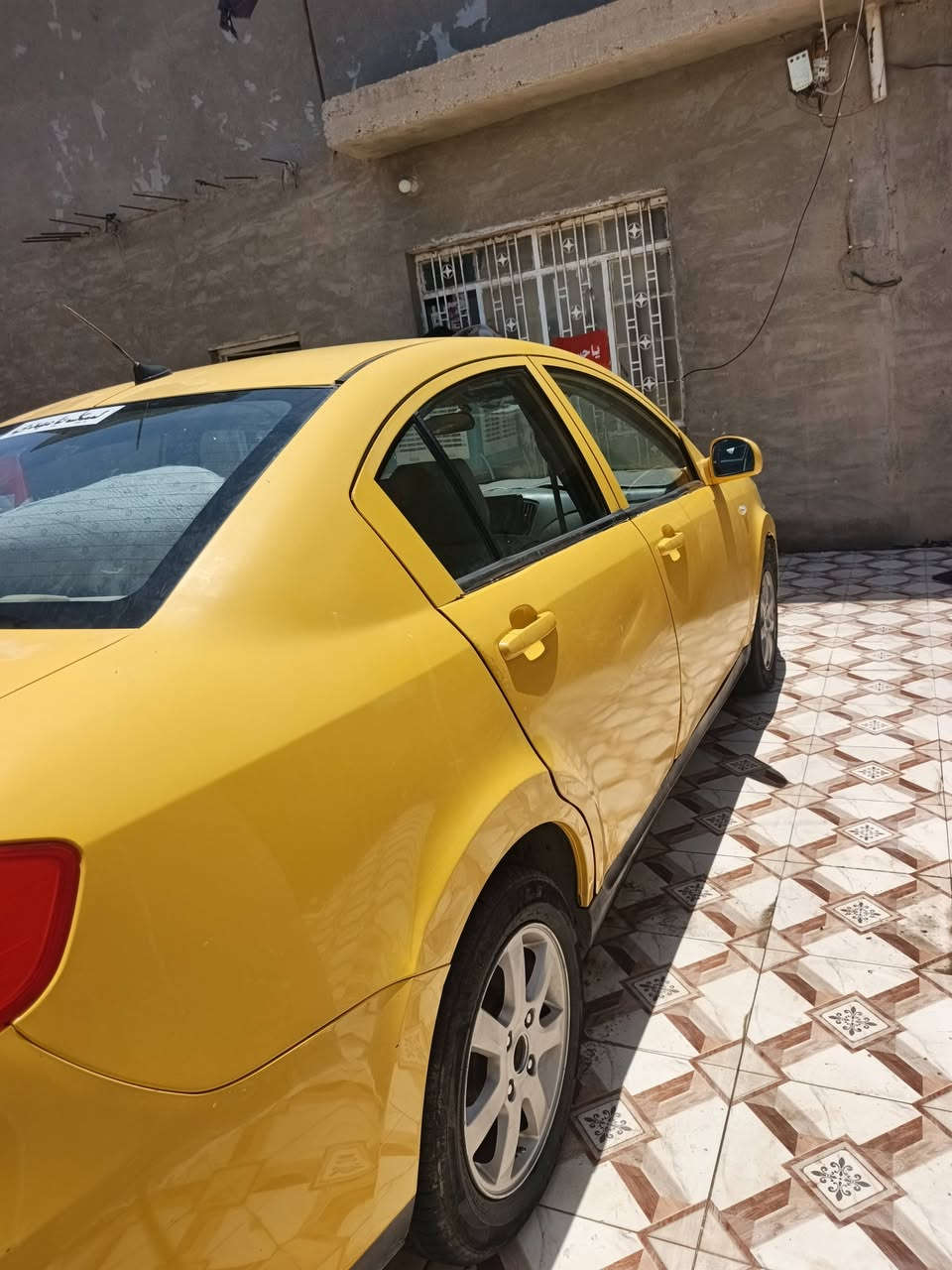 السلام عليكم
للبيع 

شيري E5  2014 اجرة

كير ومكينة بلادي اوتو 

رقم انكليزي لل2029

هيئة مصفرة 
غرامات مصفرة 
السعر 40 وبيها مجال
المكان كوت/ البدرية 

للاستفسار ‏‪***********‬‏
