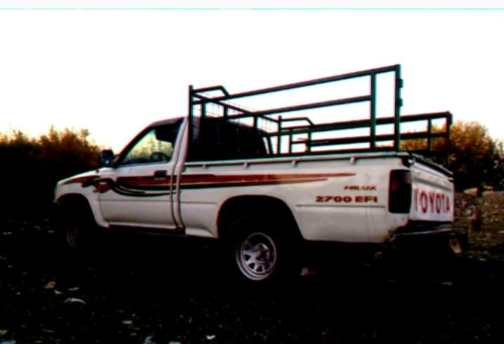 پیکاب دێــر تاک
2007 
تەبرید و پاوەرە 
بەخاخ
مەکینەی 4y
ناوسور 
چوار قولاپ 
مەنەفێست 
گێڕ و مەکینە و ئەکسلی بەشەرت 
شانسی بە شەرت 
تەقەو ڕەقەی نیە
کامل بۆیاخە 
شان و سەقفی بەشەرت 
بۆ فرۆشتن و گۆڕینەوە  
سعری 35  مەجال 
Halabja 
ڤایبەر و واتسئابی  لە سەرە ***********
