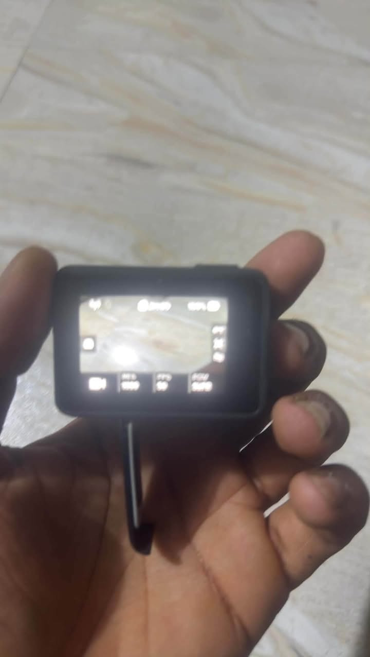 كوبرو 6  للبيع
كوبرو 6 ويها بطاريات عدد 2 ورام 64 

سعر 120 

تواصل خاص او اتصال ***********

