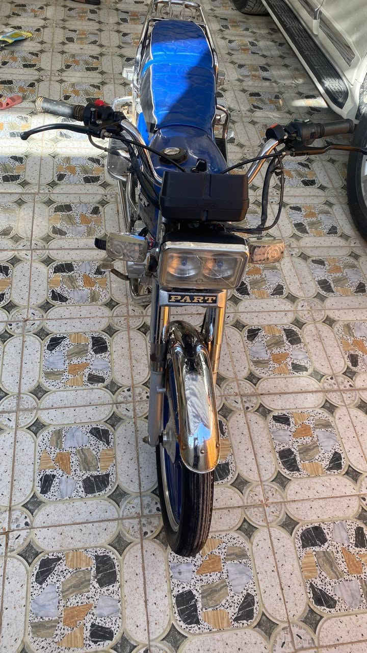 السلام عليكم ورحمه الله وبركاته
بارت موديل 22
اوراق اصولي مفتوحه فقط بستم 
سعرها 700 وبيها مجال للاستفسار اكثر 
متواجد ع الواتساب ***********
مكان الدراجة الناصرية مركز الادارة المحلية
