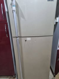 ثلاجة هيتاشي كبيرة نظيفة جدا للبيع المكان البنوك هاتف ٠٧٧٢٣٥٢٥٠٧٣ السع...