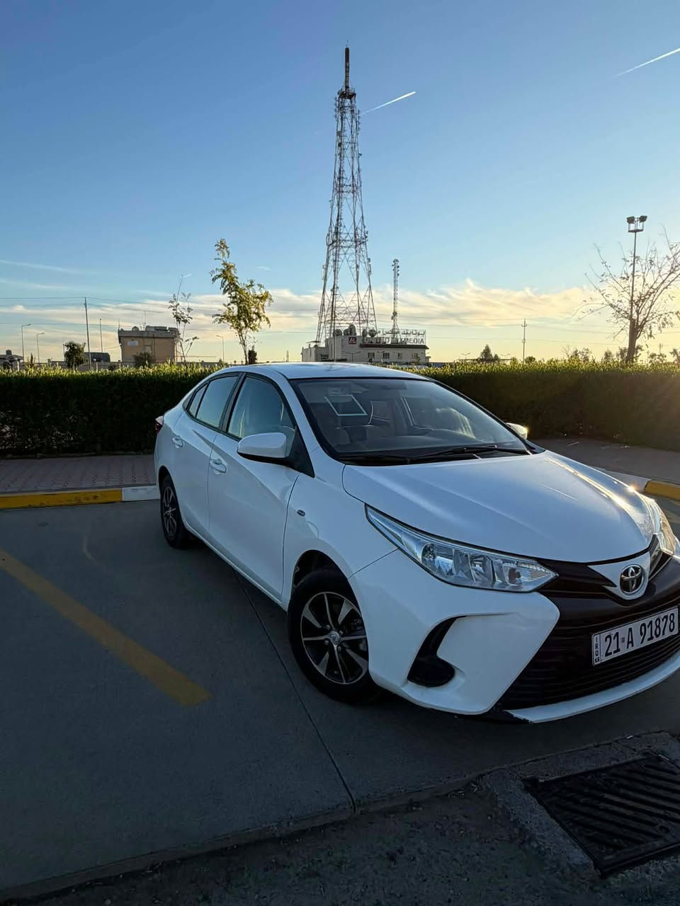 موديل ٢٠٢٢. 
١٠٨ هەزار رويشتيە
جارباجەی لای سايەق لەكە جاملغی لای سەكن بشتەوە سەقفی روبحی هەيە بە حامسبوخ دەفرۆشین بيشو پێشی  کەپسە ايرباگ بەس شان
كورينەوەش دەكەم شتەك بە دلمان بی
سحري ١١٢ وەرەقە سەنەوی رەقەم تا ٢٠٢٩ نويە
ژمارەی مۆبایل(***********) أربيل, العراق
