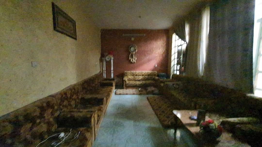 [[بسم الله الرحمن الرحيم]]
🏡     🏘      🏚 

#يوجد_بيت_للبيع

#العنوان  الفلوجة 
#المنطقة حي الرسالة // قرب مدرسة رام الله 

✅المساحة : 250م
⬆️ الوجة : 12.50م
🏞️النزال : 20م
 
غرف 5
استقبال 
صالة
مناور 
مطبخ
صحيات 
الارضية سيراميك 

                       #بناء 🧱 : طابوك 
      
     #شارع 🏞️⬆️⬆️ : 20 م كامل الخدمات من تبليط مدارس اسواق 

  #السعر_محدد_من_قبل_البائع 
    
        
        ⚖️⚖️   نوع الملك : طابو صرف تحويل مباشر  🏙 

            #السعر💰💸:  170 مليون 

__________________________________

للأستفسار⛔🖲️ : مراجعة 
🥇#مكتب_الرافدين_للعقار 🥇
العنوان شارع المنجزات تقاطع جامع التقوئ مجاور محطة المتميز المركزية لغسيل السيارات 🚗🚖
__________________________________

#ملاحظة//📋📑 اذا لديك عقار تريد تعرضة للبيع او تريد تشتري عقار قم بمراسلة الصفحة او اتصال على لارقام الموجودة+ واتساب
            
         #للأتصال_او_واتساب 📞  ***********
         #للأتصال_كورك.   📞.      ‏‪***********‬‏

#بيع_وشراء_الدور_السكنية_والزراعية_العقارات_في_مدينة_الفلوجة #مكتب_الرافدين_للعقار_بيع_وشراء_العقارات_بسعر_مناسب
#عقارات_الانبار_الفلوجة
