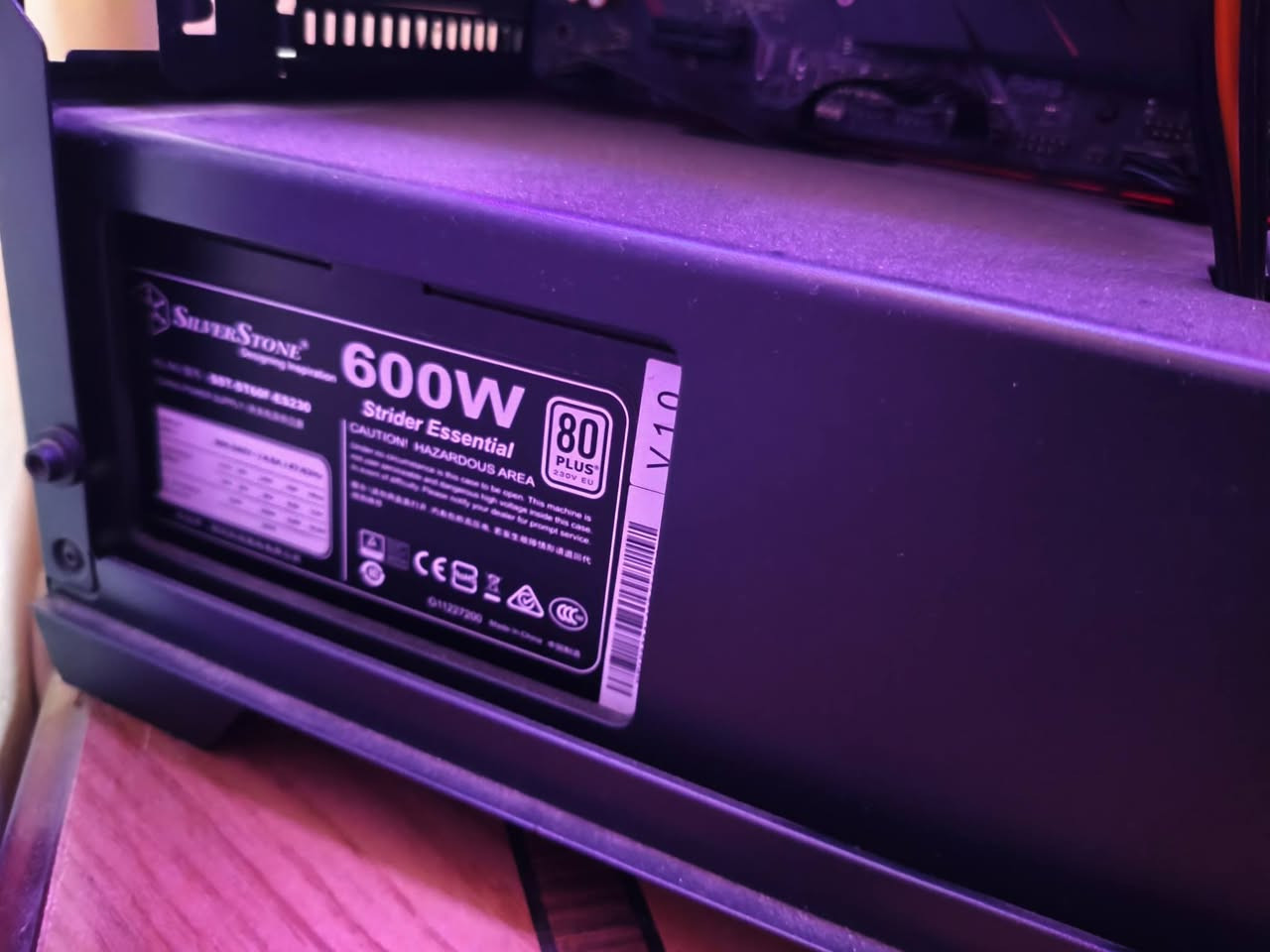 PC للبيع
كاملة هي وملحقاتها يعني شغل والعب
مواصفاتها موضحة بل الصورة 
الجهاز نضيف كلش شخطة ما بيه 
كيبورد Rgb
ماوس بلوتوث
مايك اصلي
هارد 1tb ssd بل الكارتون
السعر 800 الف

مكاني موصل جانب الأيسر

رقمي: *********** واتساب
