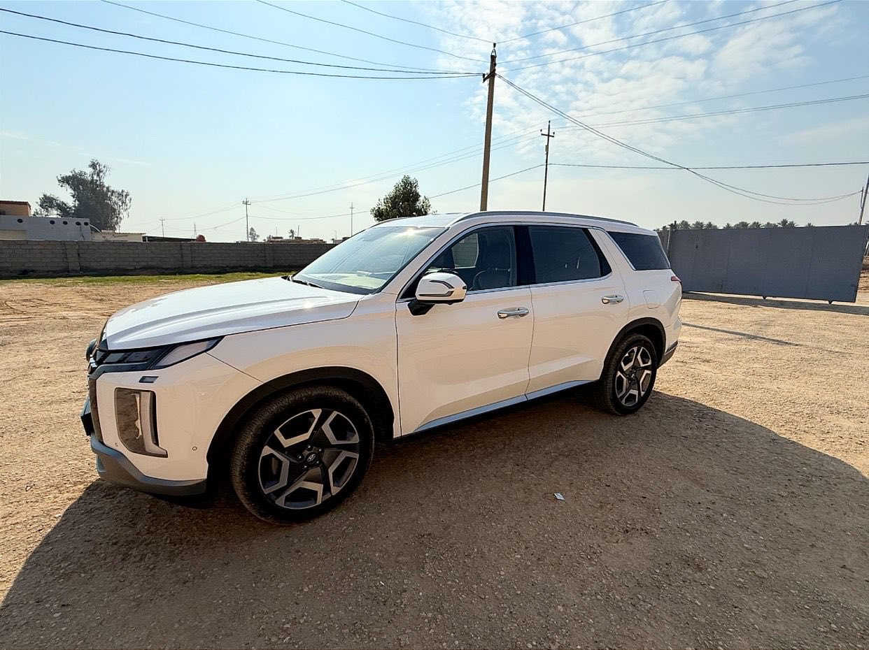 السلام عليكم سيارة هيونداي باليسيد خليجية موديل 2023 لون ابيض ماشيه 19 الف السيارة فول مواصفات  
بصمة تشغيل 
تشغيل عن بعد
بصمة ابواب
تقديم وترجيع بالبصمة
كاميرات محيطية 360 درجة
داش كام امامي 
جنطة كهربائية ذكية 
كشنات جلد
كشنات vip
3قطع تبريد
 محرك ستة سلندر 3800
كشنات تدفئة وتبريد 
كشن السائق كهرباء
الشاشة معربة برامج بالشاشة اصلية
تحديد مسار
اطفاء ذاتي
سايد بريك بصمة 
مانع انزلاق
اوتو هولد
شفتات استيرن
حساسات امامية وخلفية
شاشة ديجتال 
عداد الاكتروني
كامرات اشارة بالدشبول 
شاحن لاسلكي
اشارات بالمري
مري قلابة
انارة ترحيب
دخول ذكي
مخارج شحن بالكشنات
وضعيات قيادة متعددة 
وبعد هوايه مواصفات مكاني بغداد /البلديات السعر المطلوب 33 الف وبيها مجال***********
السيارة كفالة عامة من اي حادث فقط بخة بالبنيد بدون تبديل او حادث نتيجة شخط تخريب والصبغ بـكوريا وليس في العراق
