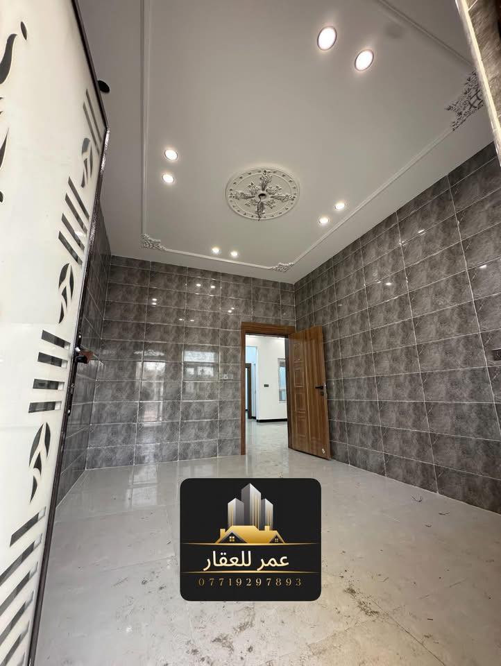 للبيع دار صفر ( الديوم منطقة التصنيع )
مساحة دار 150 متر 
واجه دار 7,5 م ونزال 20 م 
شارع 12 متر قريب على شارع 20 م 
وع شارع 60 جانب شارع 60 قريب ع فلكة 
يحتوي دار على
غرف نوم عدد 4+صالة استقبال +مطبخ +صالة وسطية عدد 2+مجاميع صحية داخلية وخارجية عدد 3+سطح شتايكر +شبابيك الالمنيوم +كراج 
الدار سحب مغربي 
واجه حجر اخضر درجة ولى
شغل فول 1/1
للاستفسار الاتصال ع
***********
