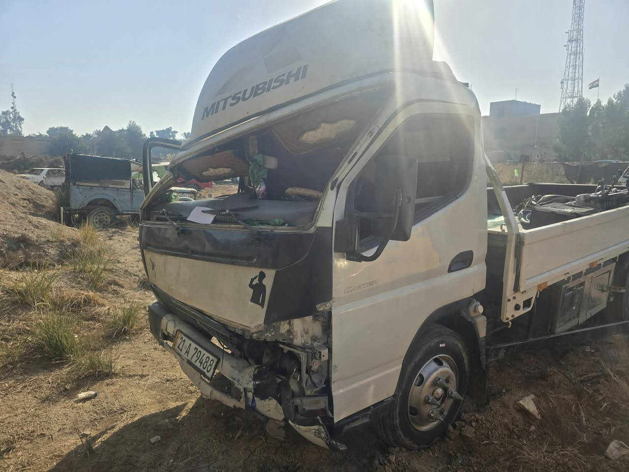 دفع الله ماكان أعظم 
السلام عليكم اخوان كانتر موديل 12للبيع ابيعه على الحادث رقم سليمانيه بأسمي مكفول سابقا السعر عند الاتصال
للإستفسار *********** اتصل وتأخذ عيوني علما الشاصي مكفول ومحرك مجفت جديد وكير واكسل جديد فقط قماره بشرط
