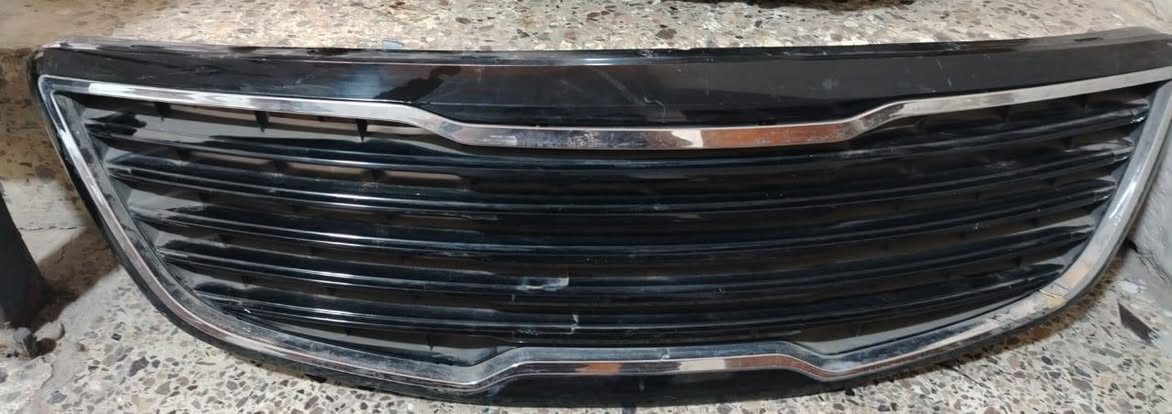 لايت كيا كاتنزه 2011 مع شباك اصلي السعر 100 الف العنوان اعلام ***********
