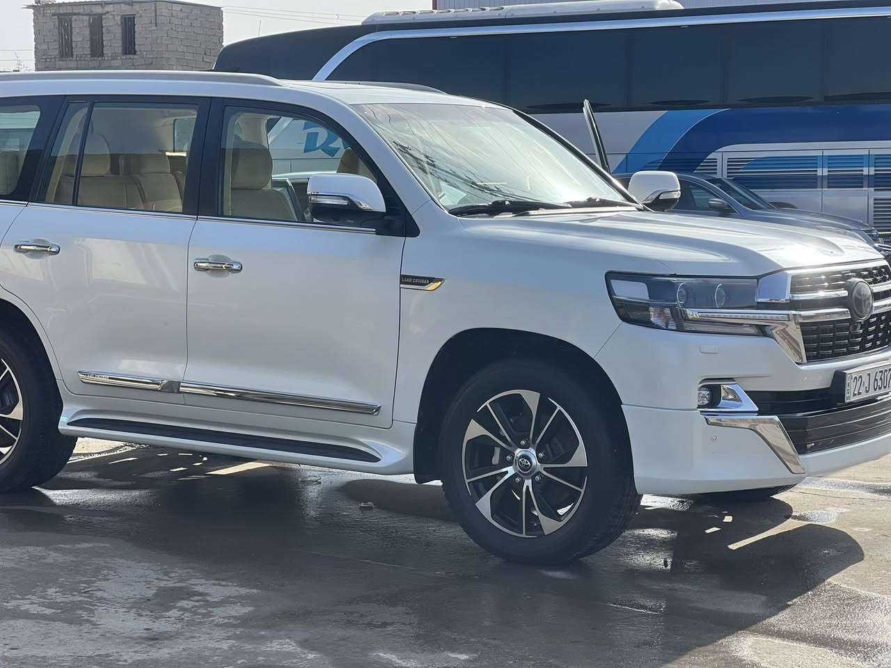 سلام عليكم سياره لاندكروزر 2017وايت ادشن SASاصلي فول مواصفات سياره ماشيه ٩١سياره جديده معنى كلمه دينار واحد متصرف عليه سياره كفاله ماعده جمالغ امامي ايسر بيه بارد اربع أصابع دعاميات كفاله عامه اي استفسار اتصل عل رقم ***********
