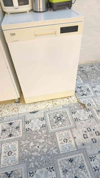 غسالة صحون • ٦ أنظمة • نظيفة