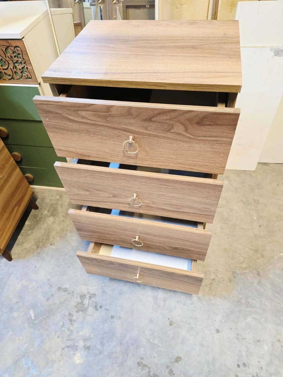 غرفة نوم مستعملة🇹🇷
موديله حديث 💥
 نضافة90 ٪💯
عدد القطع / 10 
بيه كنتور طفل اضافي بابين 💥
شازلون / مخزن 📥
نضام / أبواب 💢 
سعرها / 850 قفل 🔒💸
شد ونقل داخل بغداد مجاني🚛
يوجود توصيل محافضات 🚛


**إذا كنت صاحب هذا الإعلان وتريد حذفه لأي سبب، رجاءا أرسل رسالة إلى الدعم الفني**