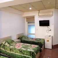 يوجد لدينا غرف للايجار شهري و يومي لمعرفة المزيد يرجي تواصل معنا بالتل...