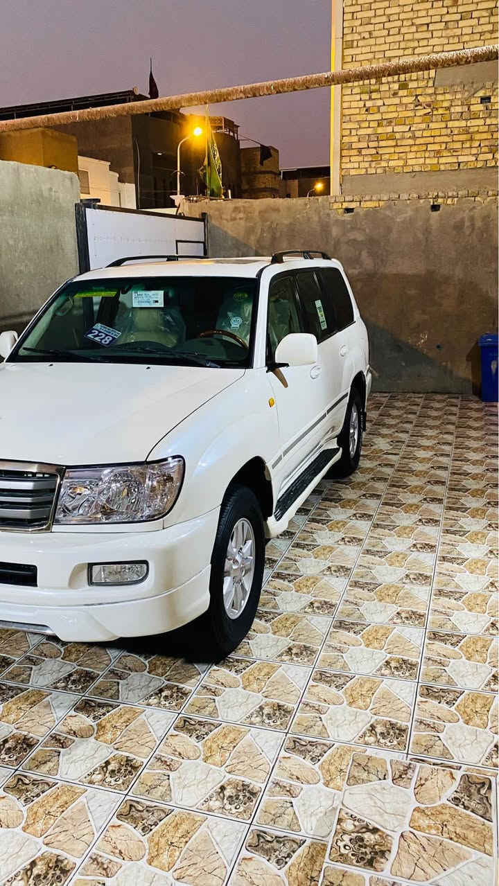 لاندكروز للبيع رقم بصره بسمي  موديل 2007 VXR ا8 سلندر
*********** مكفوله من الصبغ والضربه والتبديل 
حداديه جديده تبريد ثلج محرك وكير جدد ومكفولات السياره فول مواصفات 1/1 تخم تاير السعر 165 العنوان بصره البصرة, العراق
