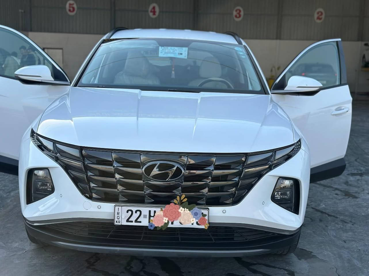 توسان 2024 
خليجي 
ماشي 42 الف 
سبير منازل 
فول عدا البانوراما
حساس امامي خلفي 
كامرا خلفية  
مري شفط 
كشنات كهرباء 
سايد بيريك بصمة 
اوتو هولد 
شاحن واير ليس 
بصمة تشغيل بعد 
ثلاث أنظمة قيادة ايكو نورمال سبورت 
بصمات عدد اثنين
بيها شخط ع كد اصبع في الجاملغ الامامي ومكحل  
العنوان الصويرة 
***********
