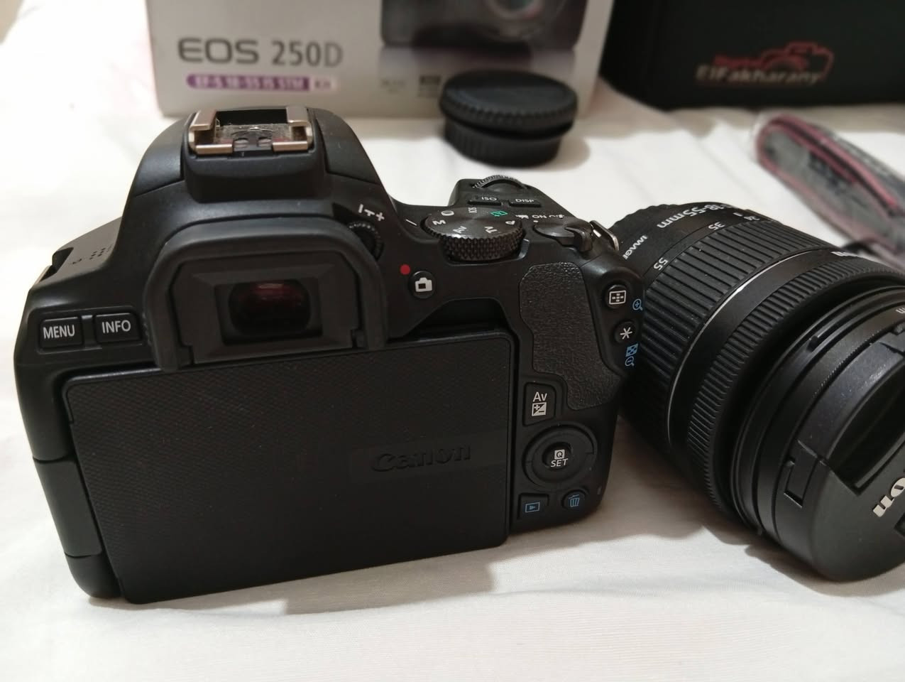 كانون Eos 250D
للبيع كسر زيرو استخدام بسيط معاها كل حاجه وعدسه أخرى اضافيه


**إذا كنت صاحب هذا الإعلان وتريد حذفه لأي سبب، رجاءا أرسل رسالة إلى الدعم الفني**