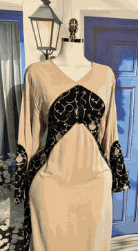 تشكيلة راقية تجمع بين فخامة التطريز الذهبي وسحر القفطان الملون بألوان جذابة ✨😍
للحجز والاستفسار تواصلوا معنا عبر الواتساب أو الاتصال: *********** 📞
 #ملابس
 #براند
 #ترند
