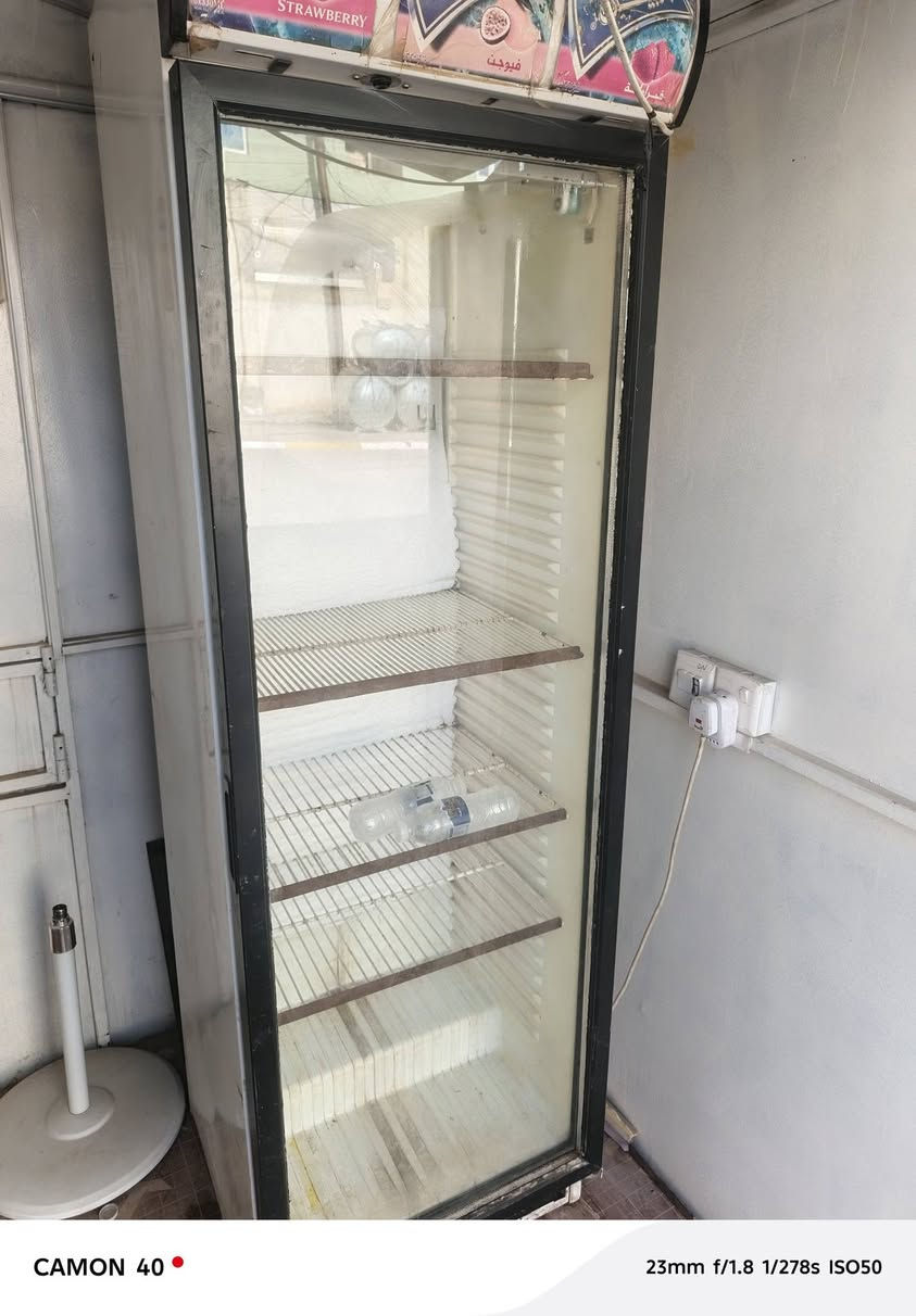 مكلف بل نشر
اسلام عليكم ثلاجه محل للبيع مثل ما موضحه نضيفه وشغاله والثلج شوف العين الاتصال ***********
