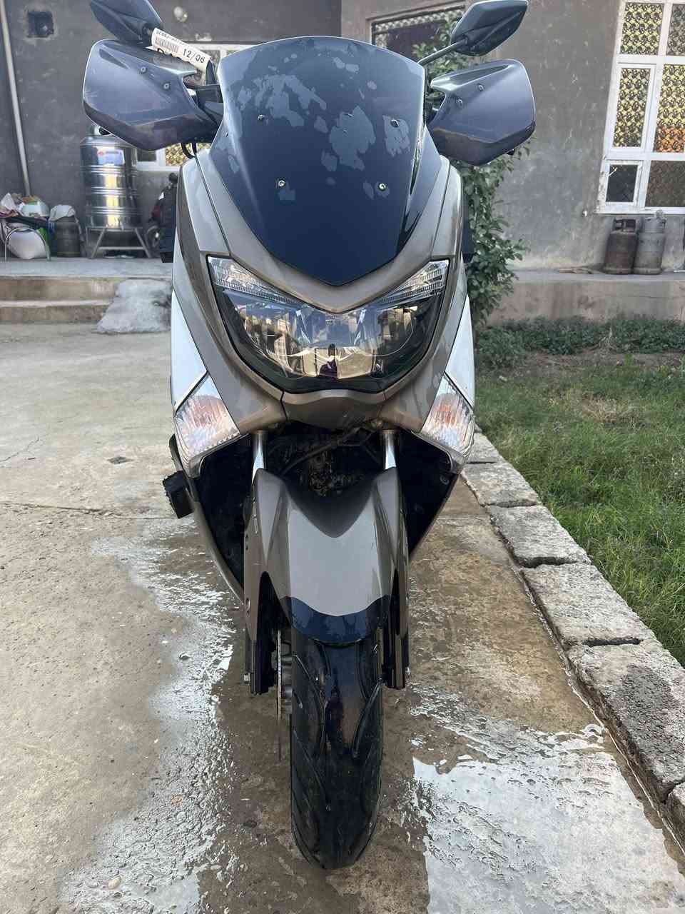 السلام عليكم ان ماكس يباني كامله مكله اي نقص مابيه تجي اتشوفه بعينك اذا بي نقص تاخذه بلاش  المكان ديالى بعقوبه الاتصال ع الرقم *********** السعر 12 ورقه
