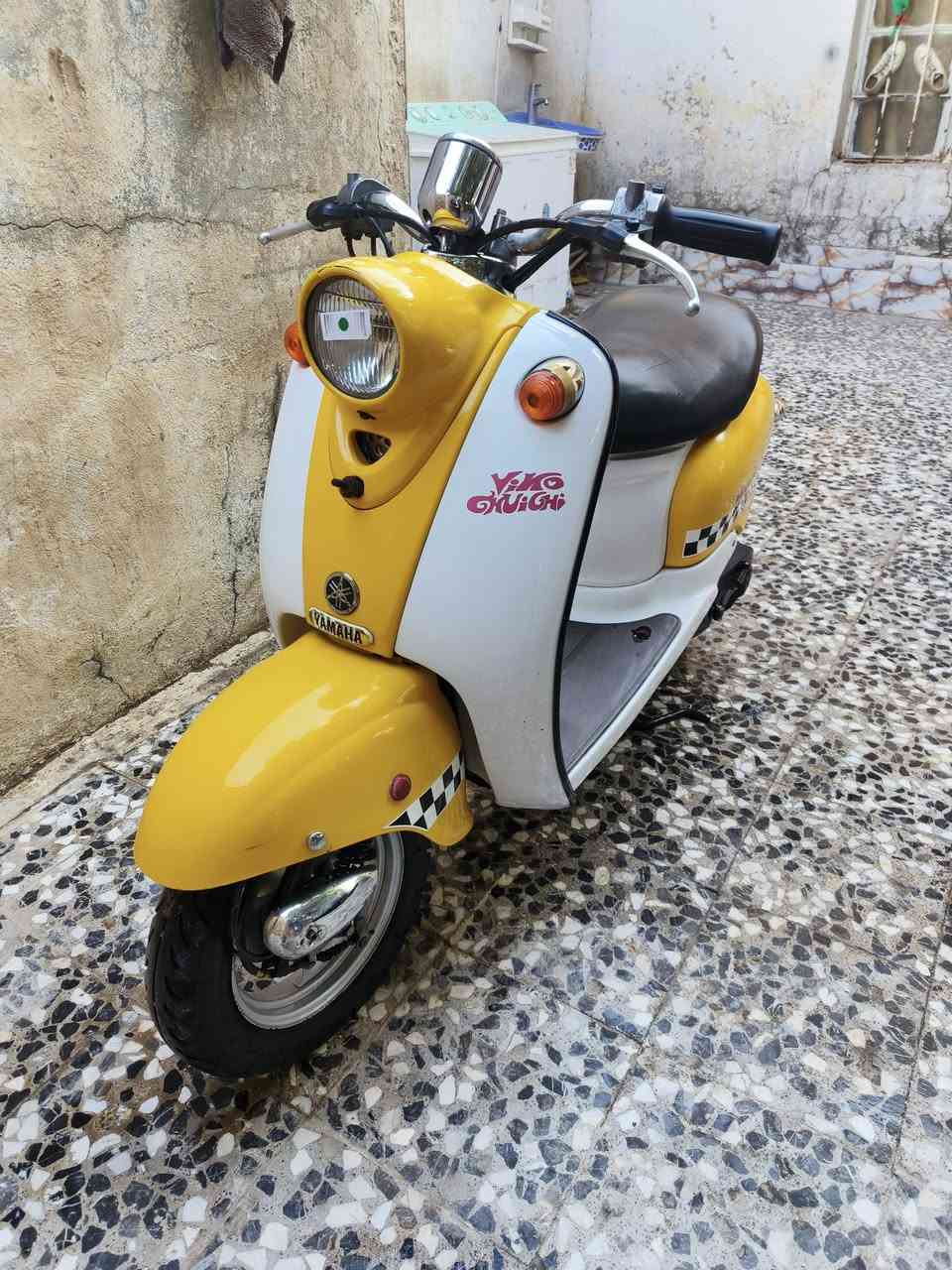 سلام عليكم دراجه كلاسك للبيع كفاله عامه أوراق بسمي العنوان ميسان حي العسكري السعر خاص ***********متواجد واتساب
