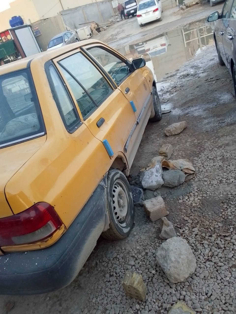 للبيع سايبه 11 رقم بغداد مالكها بغداد
سياره حلوه سعر 15بيه 
عنوانها بابل 
***********
