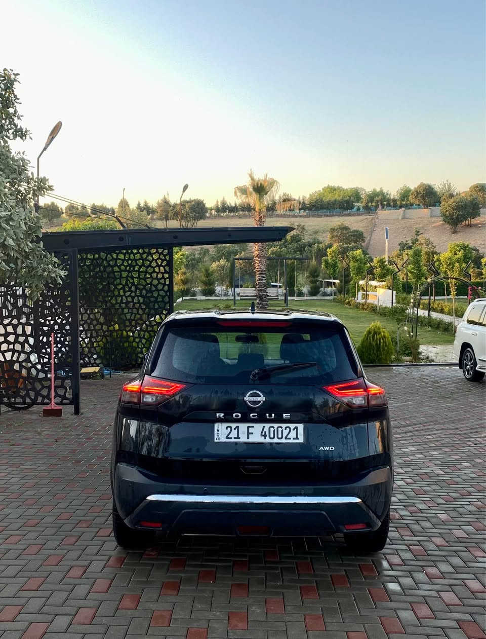 Nissan rogue 2023 SV awd

نیسان ڕۆگ 2023 Sv AWD 
سەیارەکە کلین کلینە بێ بۆیاخ بێ پارچە گۆڕاو بێ سارد بێ شوخت لەسەر دەقی شەریکە ماوەتەوە …

تەنیا ٤٠ هەزار ڕۆشتوە،،  بەناوی خۆمەوەیە سەنەوی و ڕەقەمو هەمو شتێکی تا ٢٠٣٢ تازەیە 

مواسەفات :: کامل ڕاداری پێش و دواو لاتەنیشت ، دەبڵ ئەکسل مۆدی لێخوڕینی سەر بەفر و شاخ و ئۆف ڕۆد ، بەسمە و شاشە و کامێرە و حاسە و زۆر مواسەفاتی تر …

نرخی تەنیا ١٤٨ گەڵا و مەجالێکی کەم 

***********
*********** السليمانية, العراق
